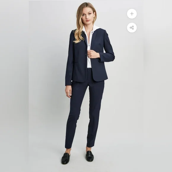 NWT Elie Tahari Darcy Jacket, size 0, navy